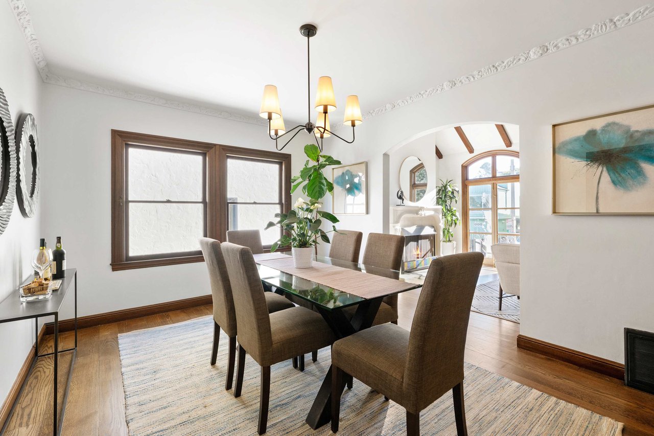 Classic Mediterranean in Forest Hill Extension