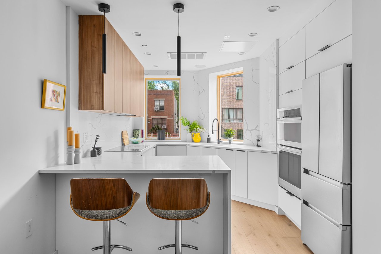 545 Lexington Ave, Unit 1