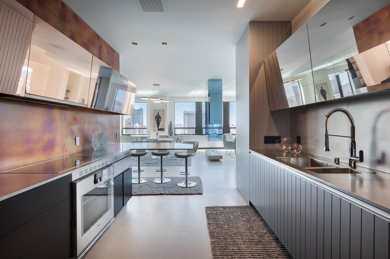 Ritz-Carlton Penthouse 2401