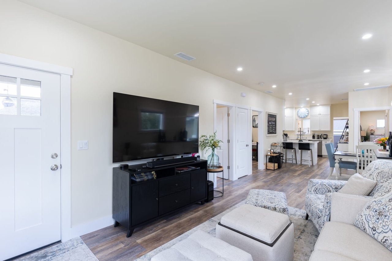 2295 Adrian St 