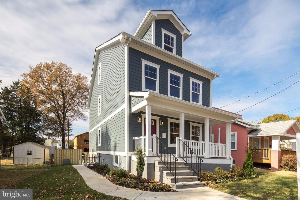 3904 22nd St NE