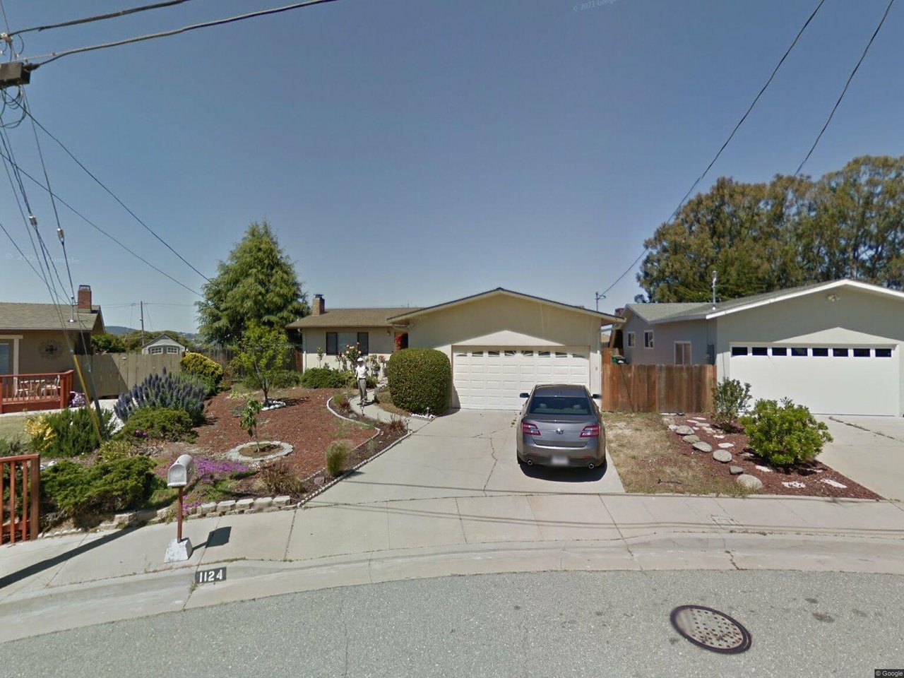 1124 Sunny Hill Ct