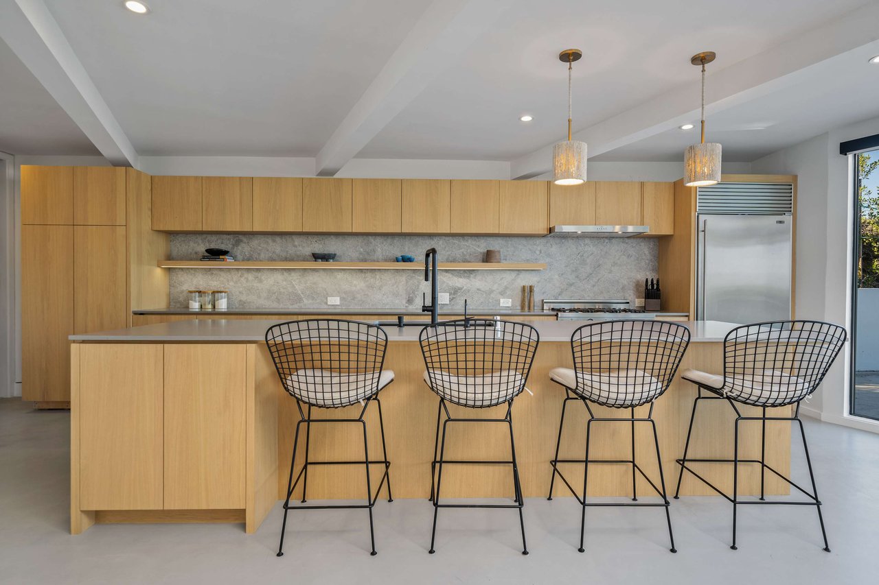 3221 Bonnie Hill Dr, Los Angeles