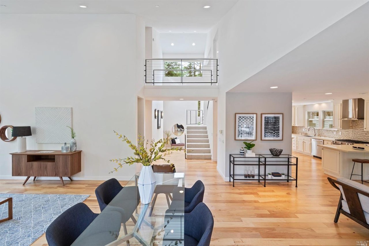7 Wolfe Ave