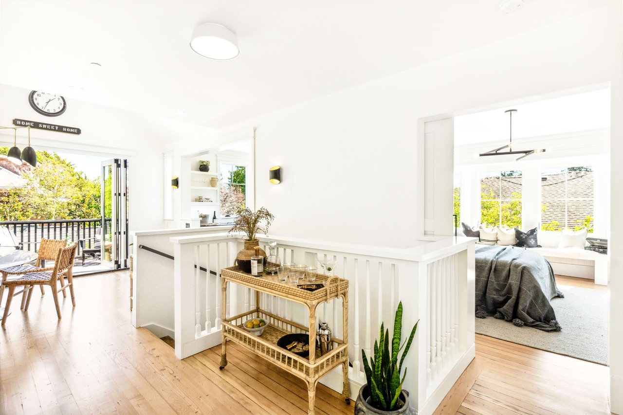 16 Carmelita Avenue