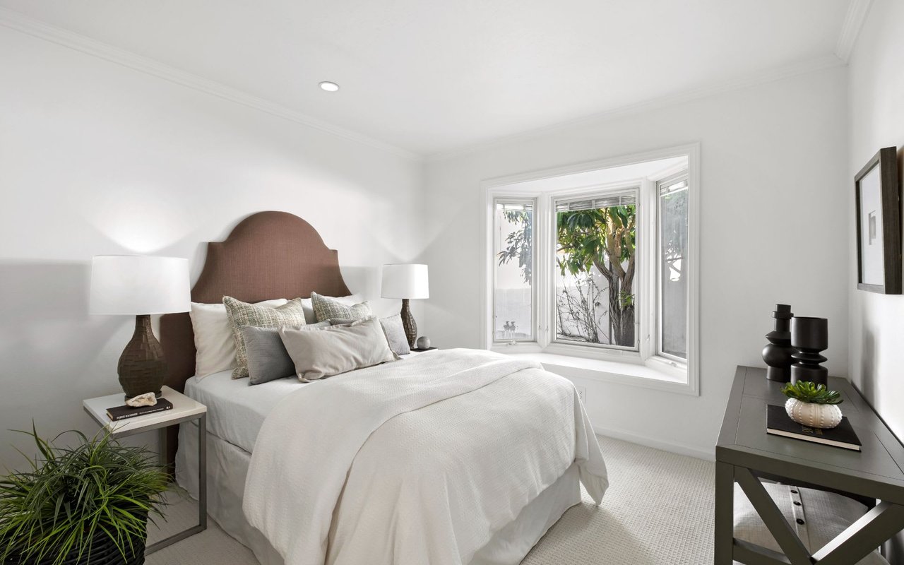 1215 Sand Key