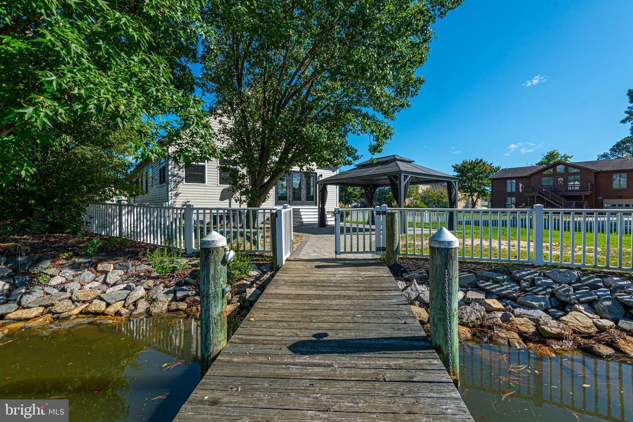 12121 Salt Point Rd
