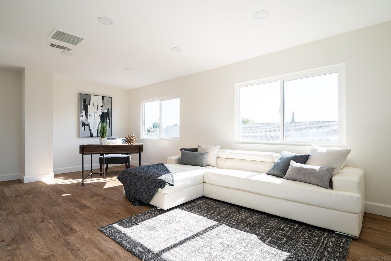 Mira mesa single family home