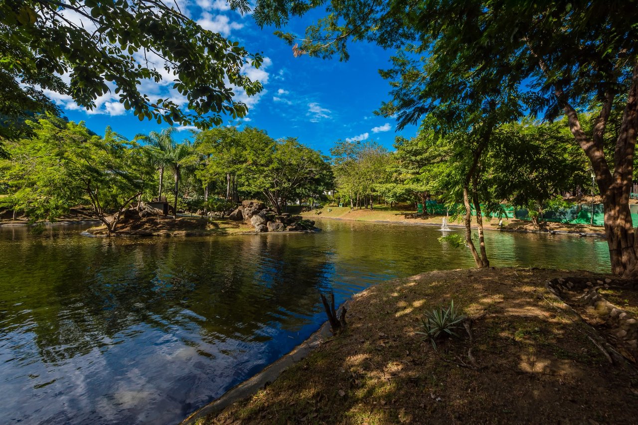 Senderos Lot 7C Tamarindo | Imagine owning your dream home on a pristine beach in a very exclusive area!
