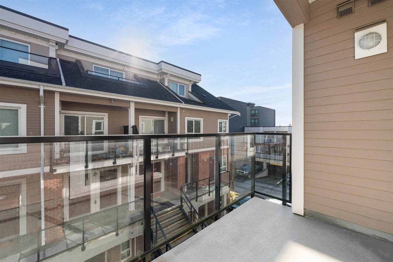 307-4882 Slocan St