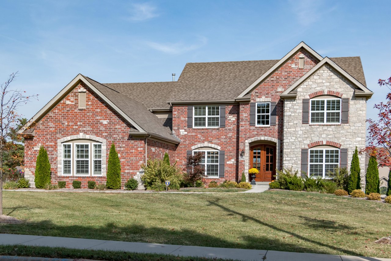 Newer Construction Minutes from Bellerive Country Club
