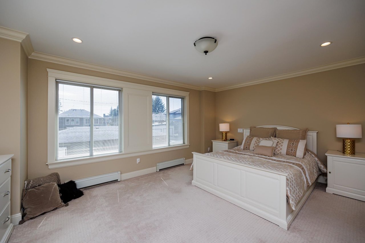 335 E 15th Street, North Vancouver
