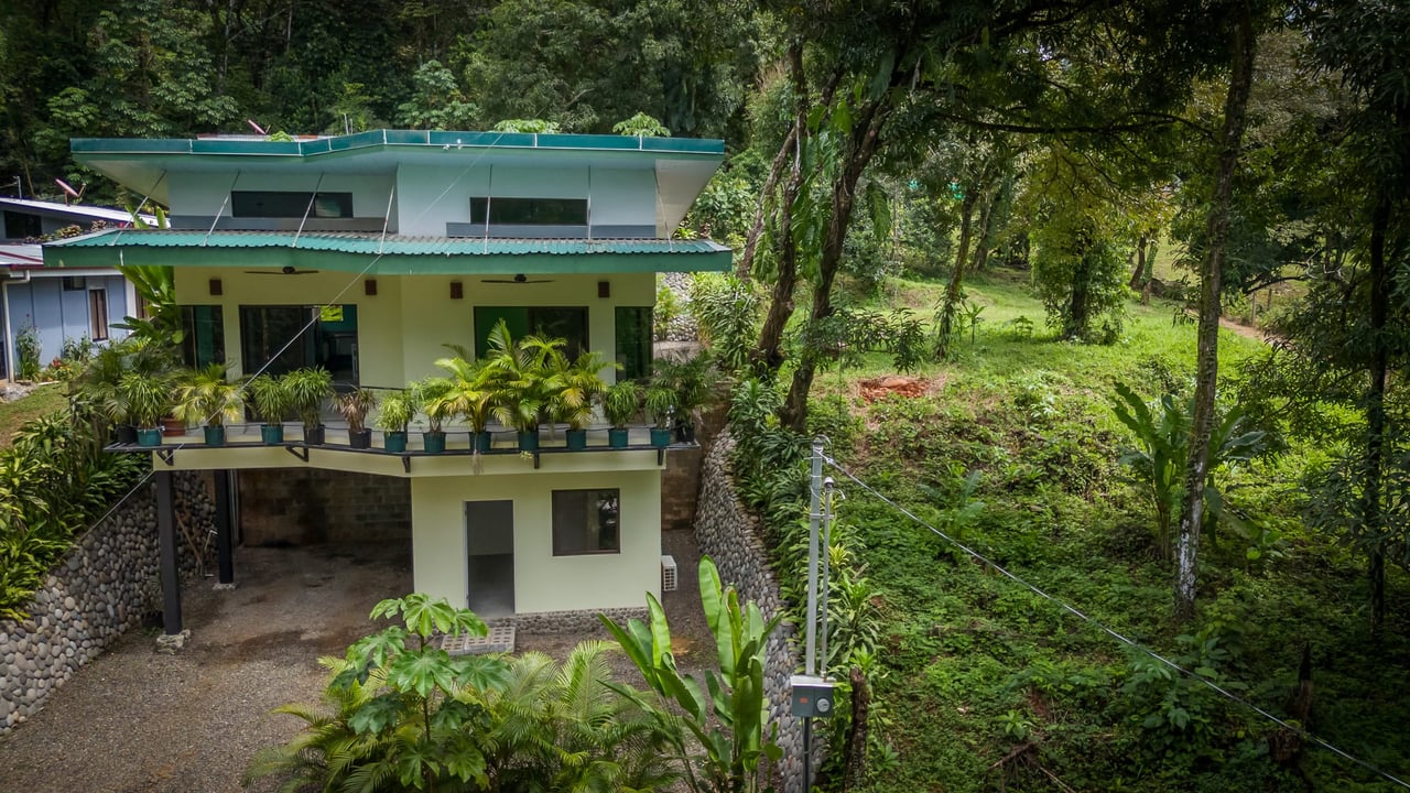 Seagull’s Nest Two Storey Villa in Uvita, 3 Bed,3 Bath & Pool