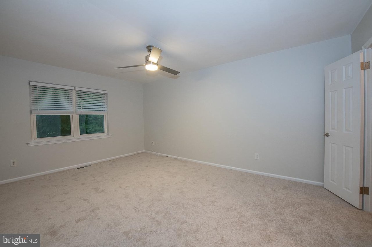 82 Woodbine Way