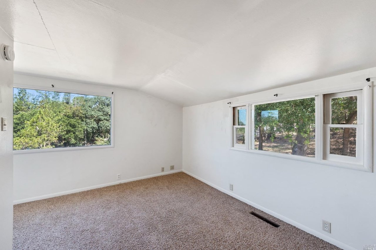 3295 Linwood Ave