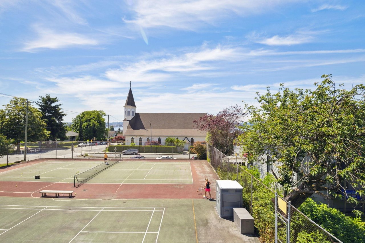 617 Mahon Avenue, North Vancouver