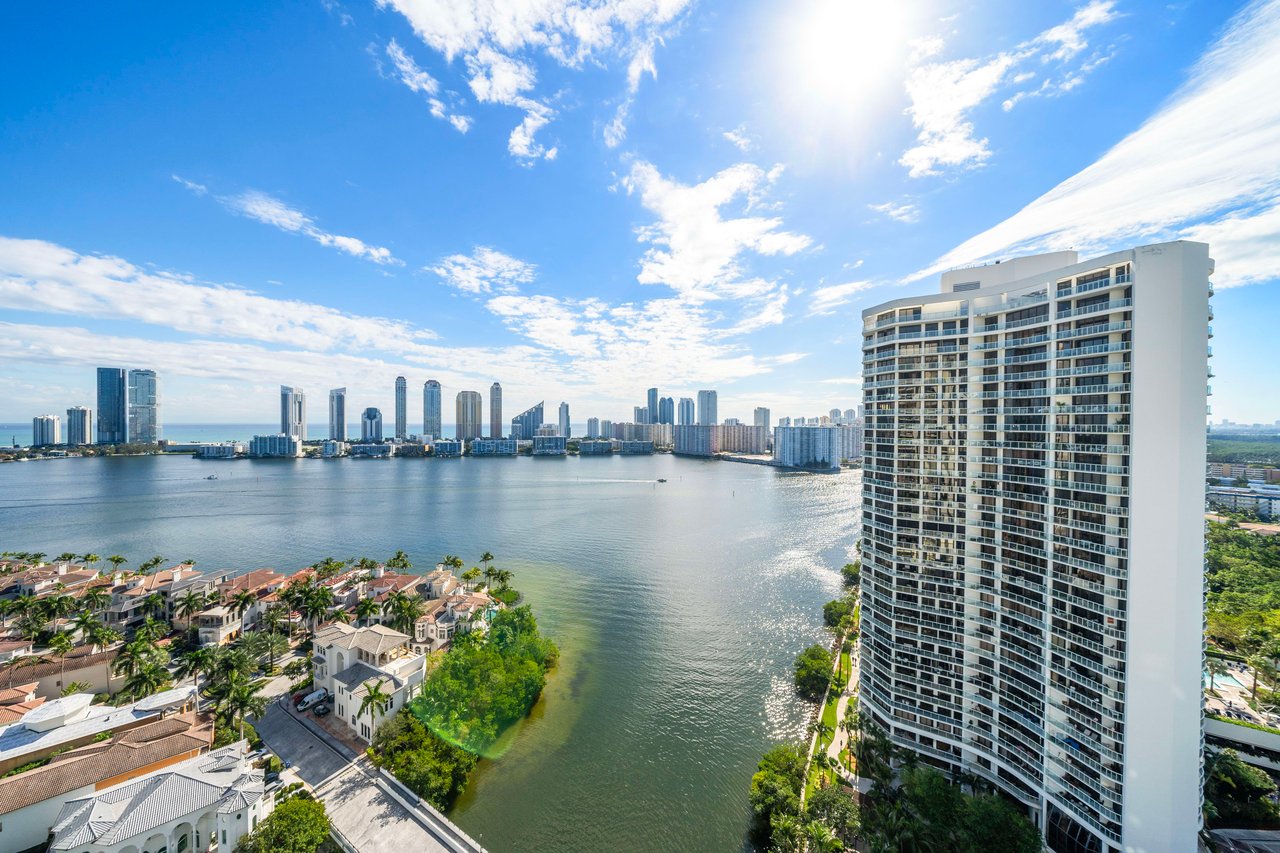 6000 Island Blvd # 2406