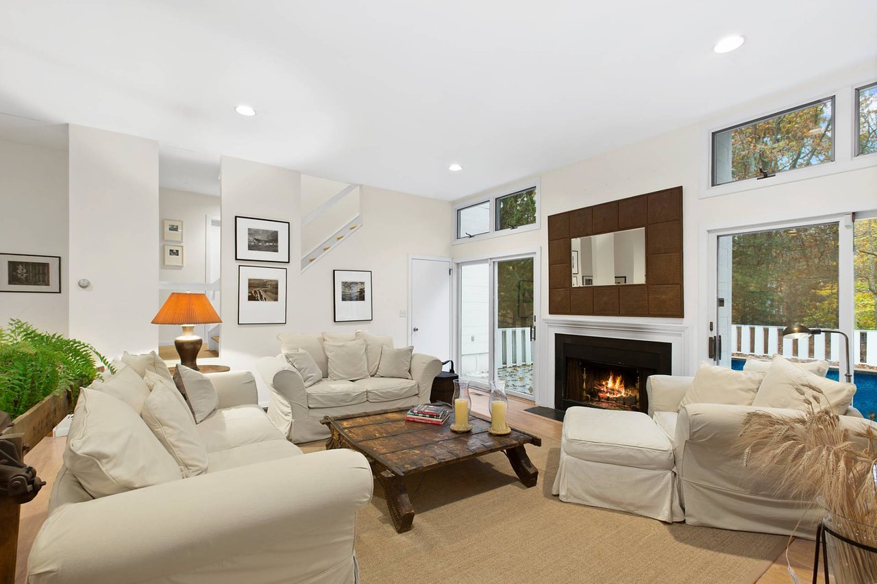 East Hampton Contemporary 