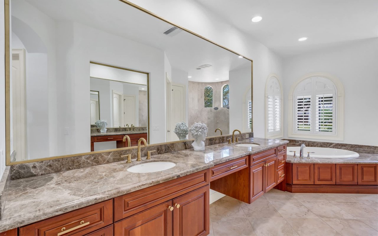 12471 Vittoria Way