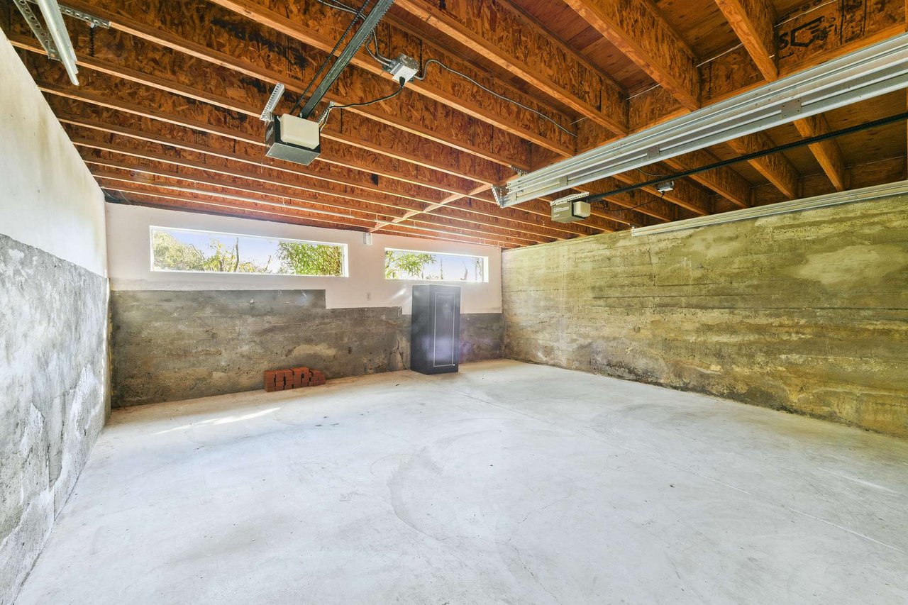 2280 Eunice St