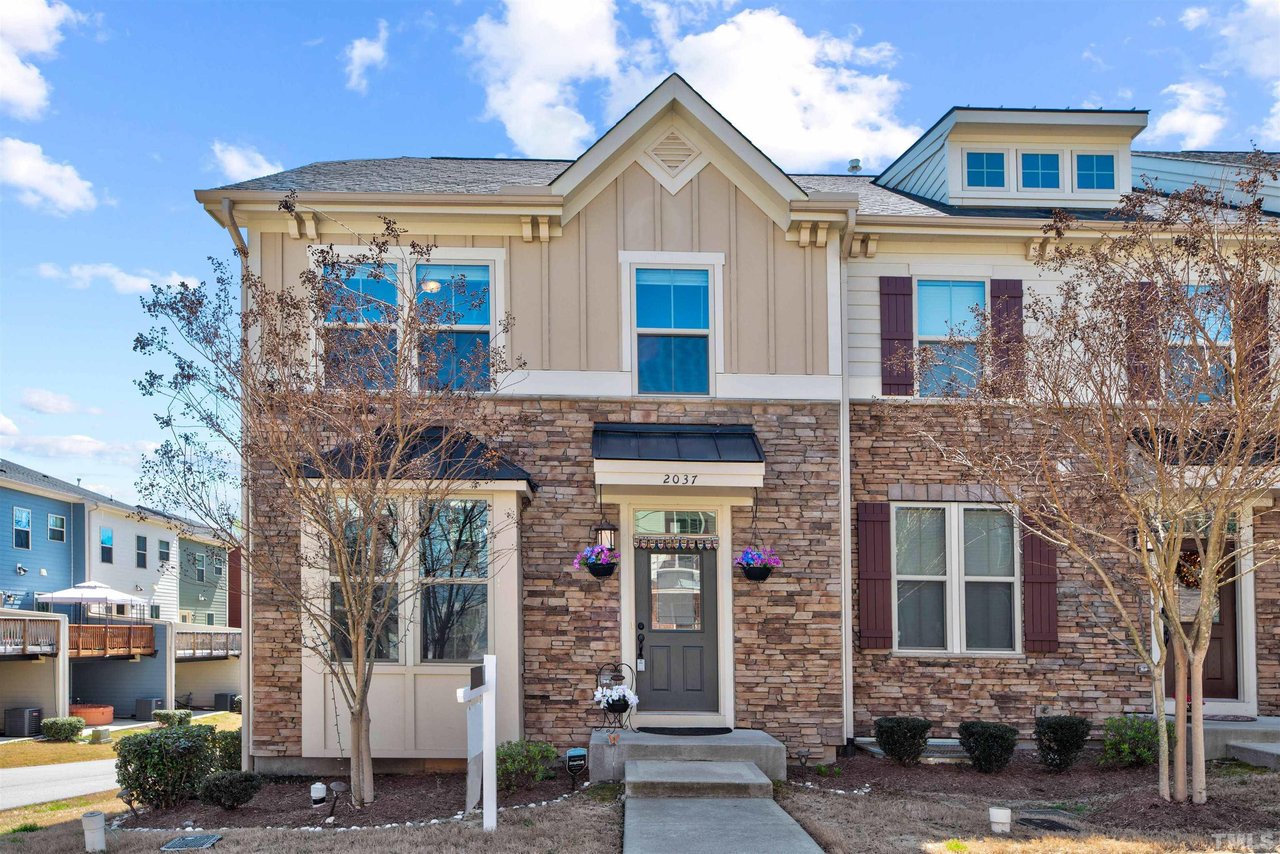2037 Old Chapman Drive