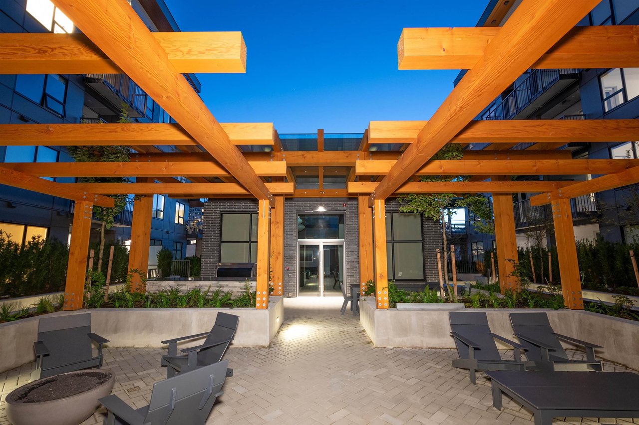 216-645 Como Lake Avenue, Coquitlam