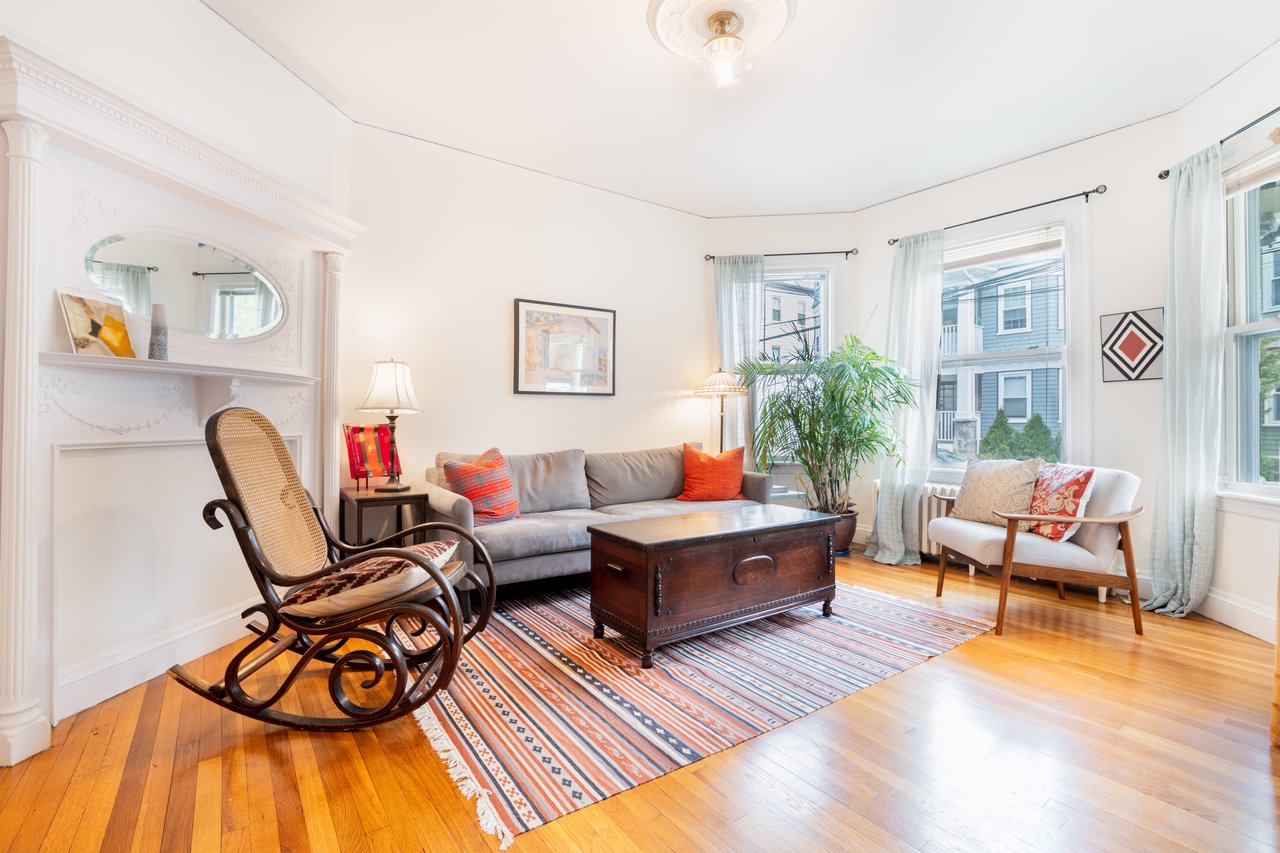 27 Paul Gore St. Unit: 1
