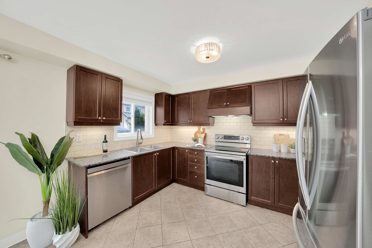 127 Four Seasons Cres, Newmarket Ontario