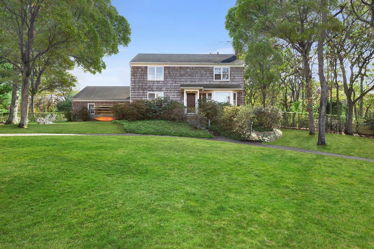 Sprawling Sag Harbor Colonial