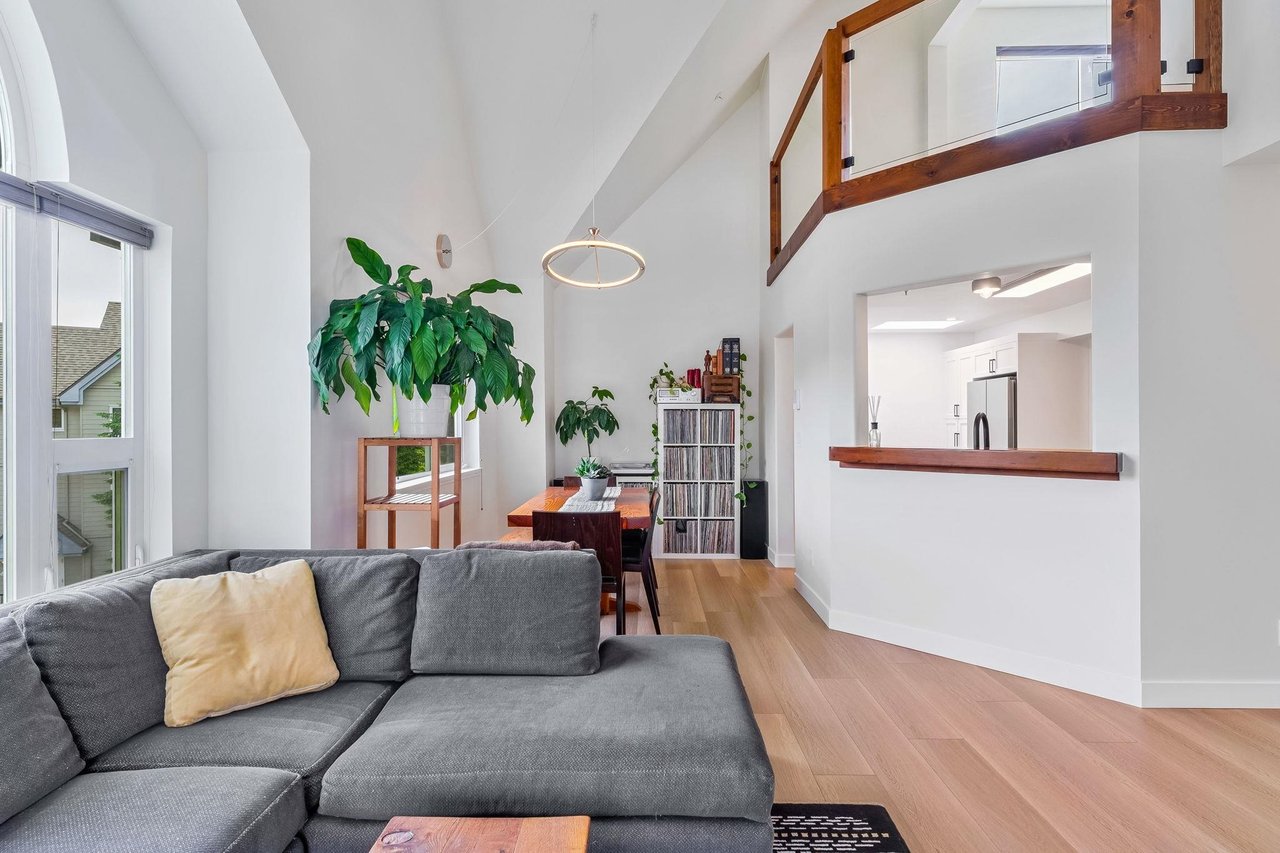 312-1466 Pemberton Ave