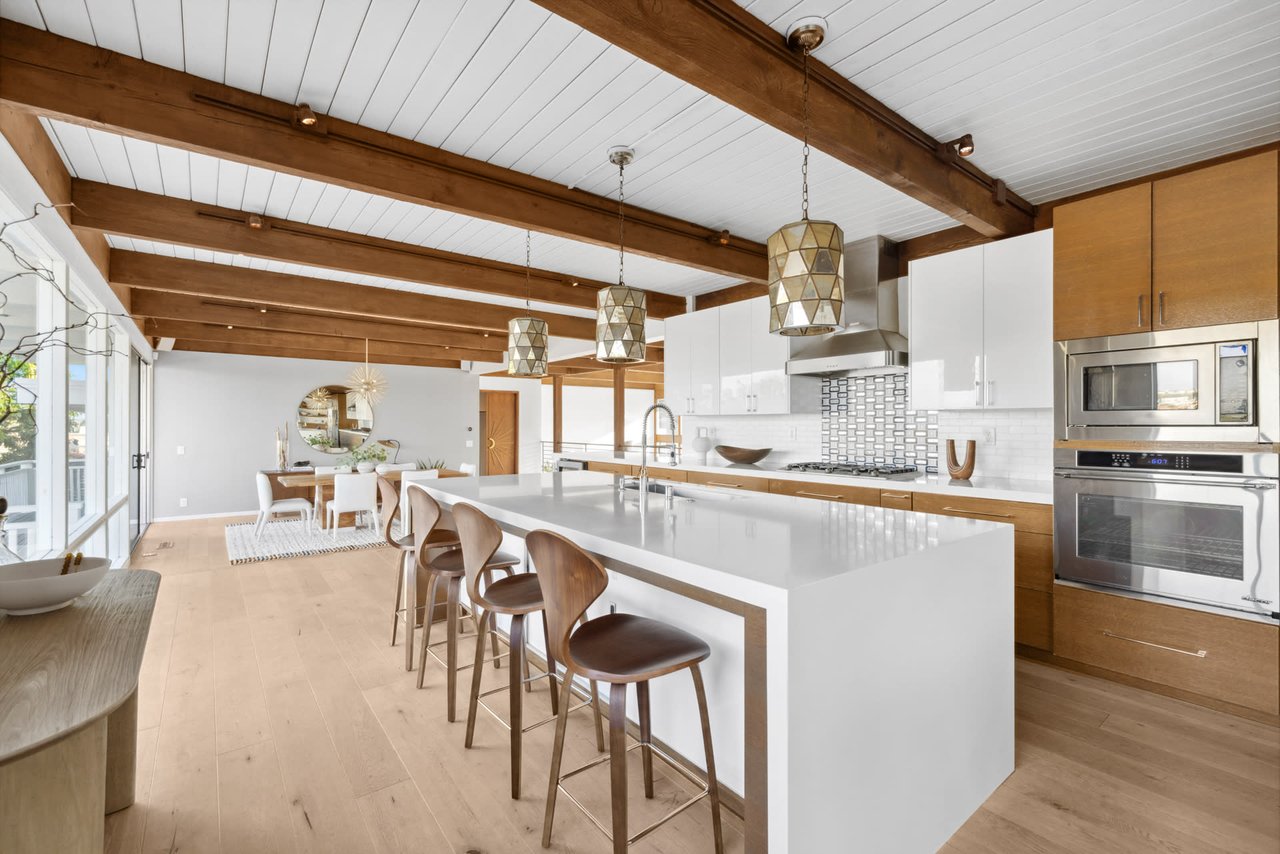 1600 Galaxy Drive