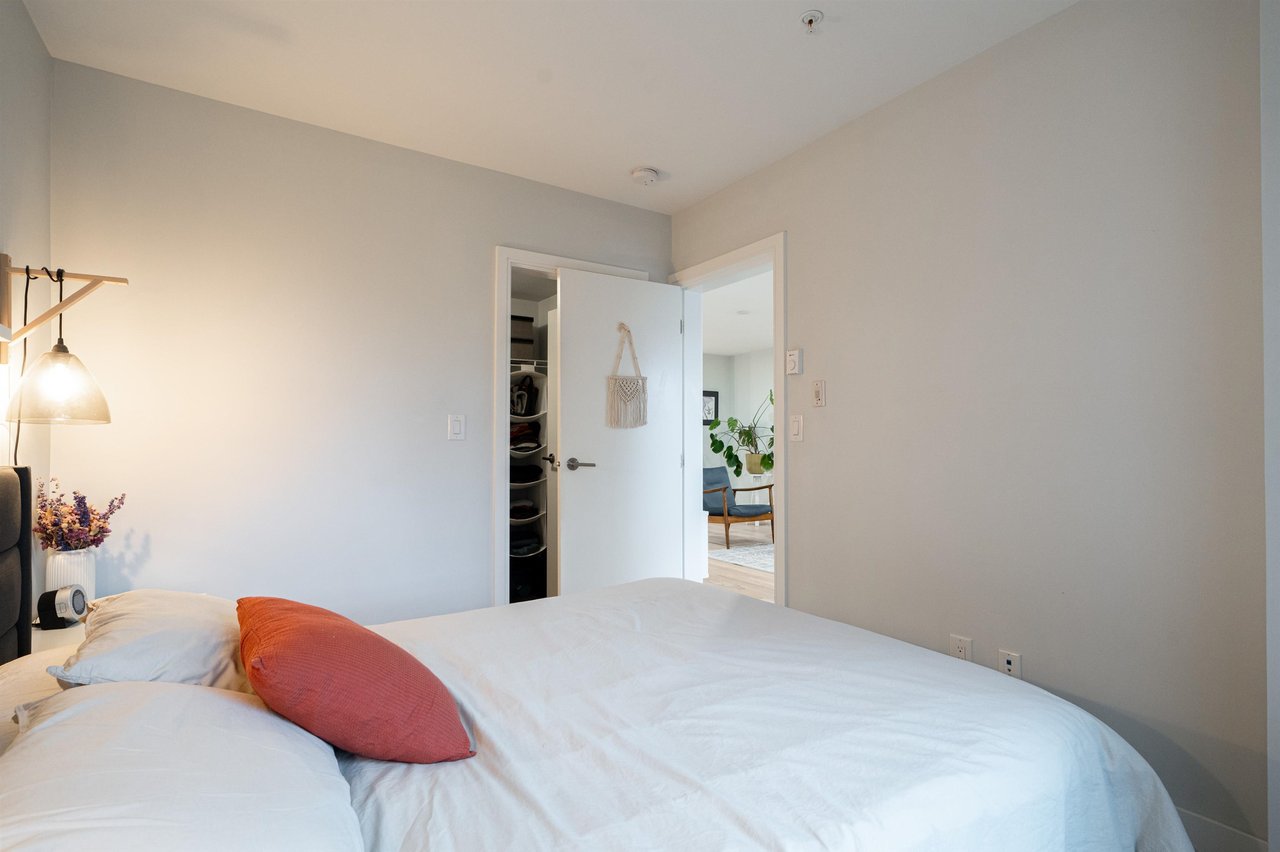 209-233 Kingsway