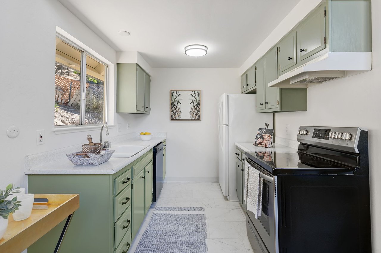 30 Taylor Drive, Fairfax