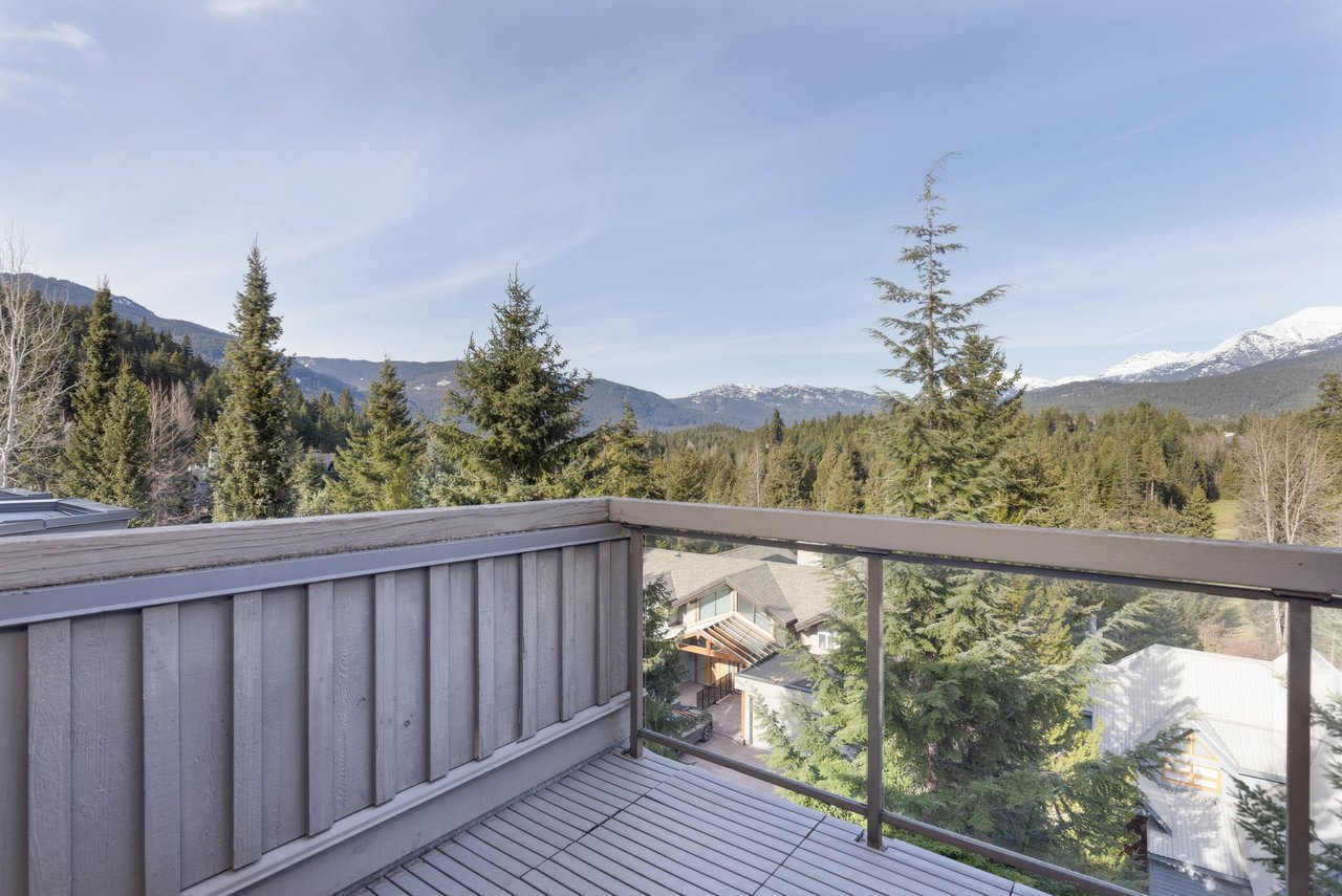 406-3317 Ptarmigan Pl