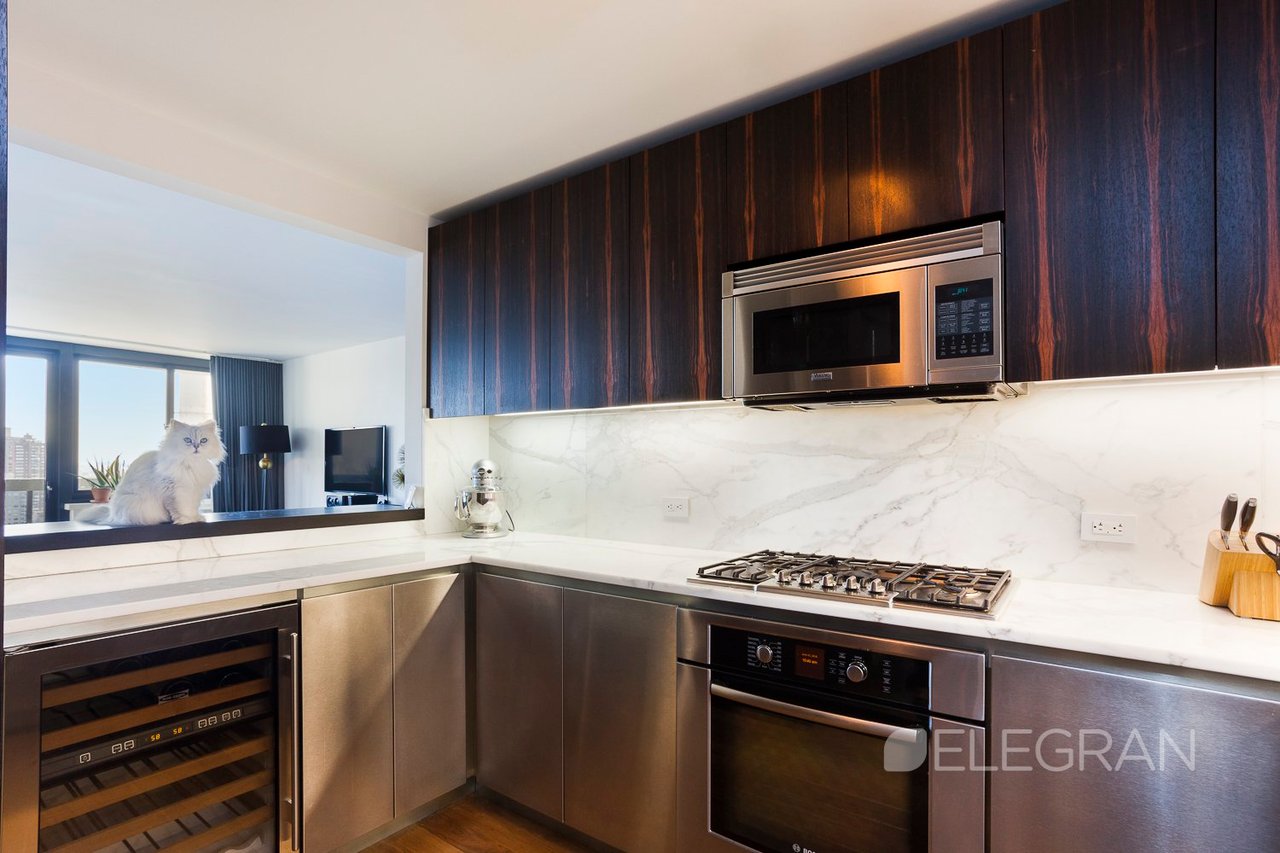 515 East 72nd Street