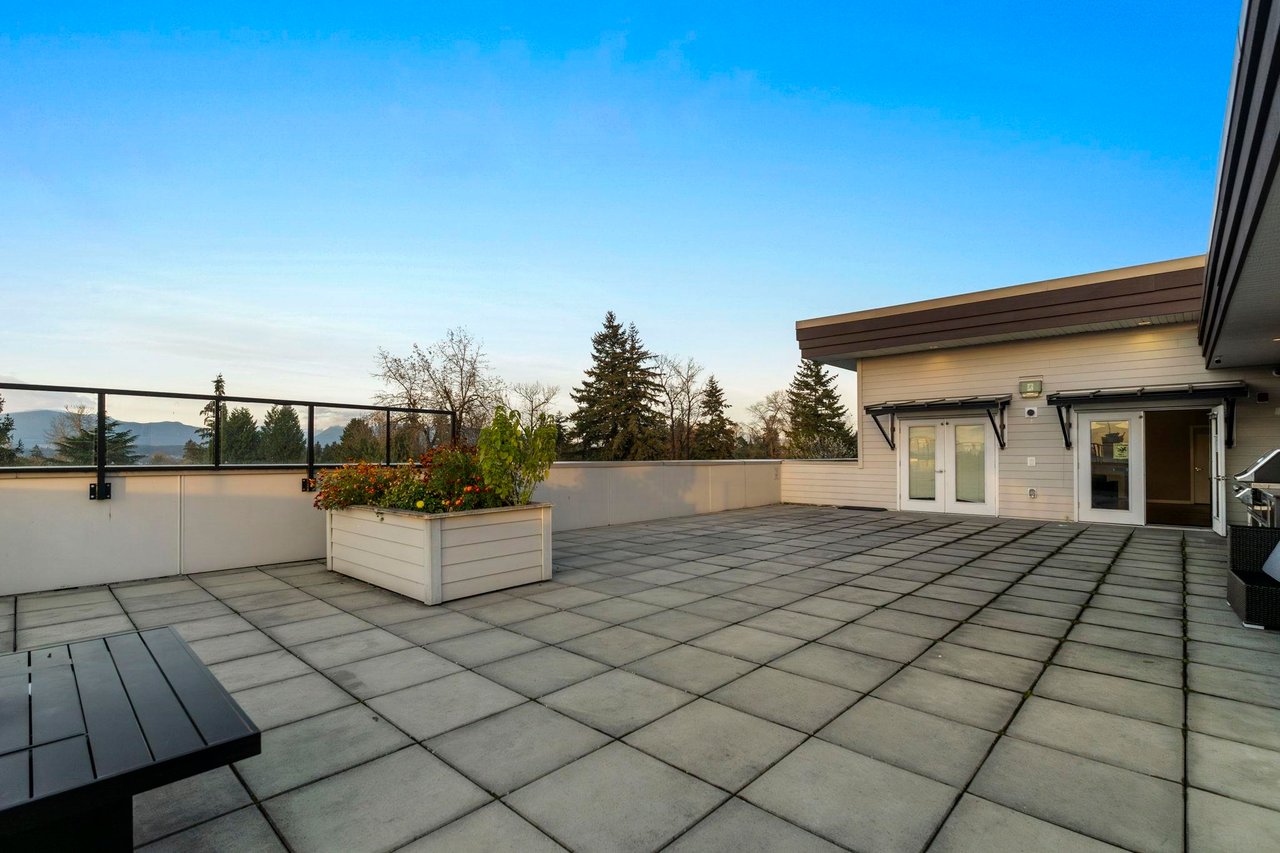 330-13768 108 Ave
