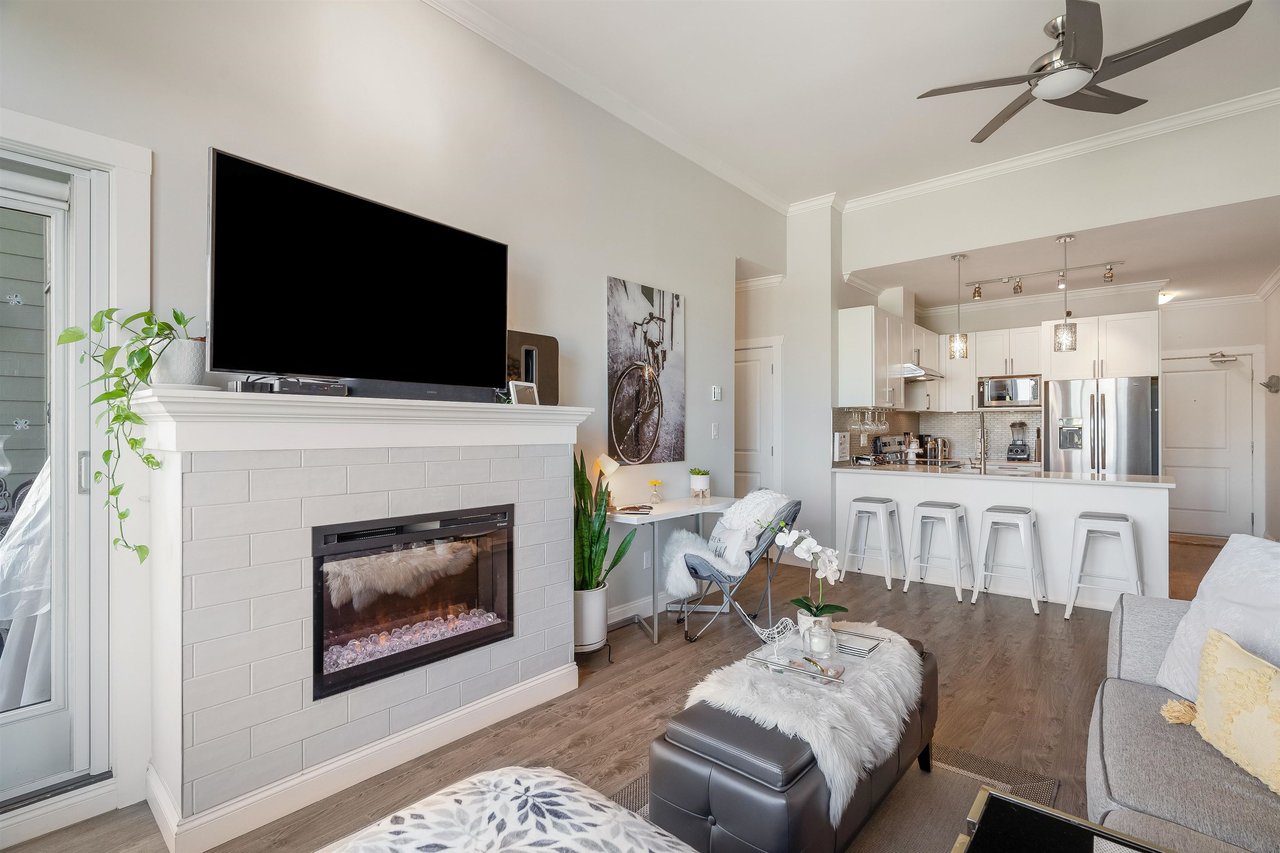 401-11566 224 Street, Maple Ridge