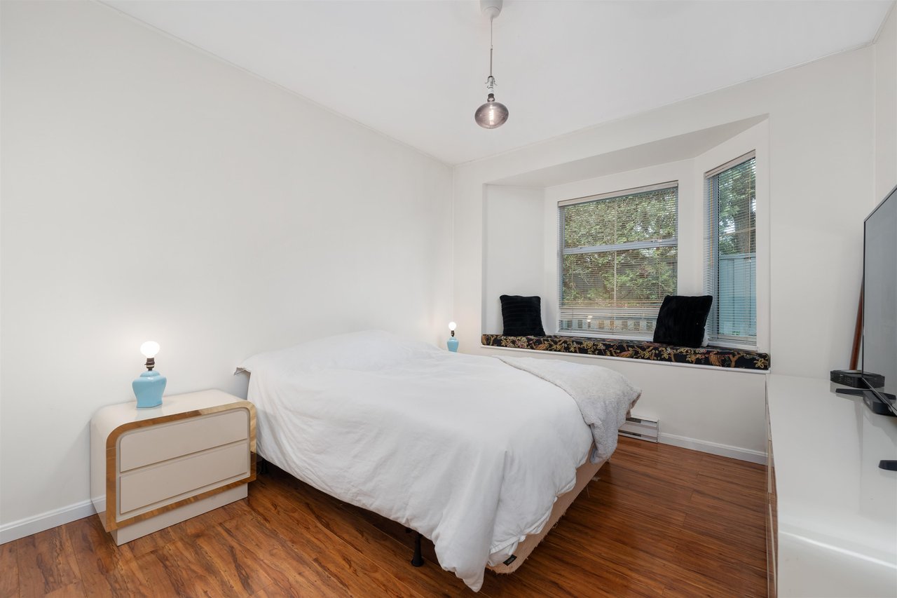25-5988 Hastings St