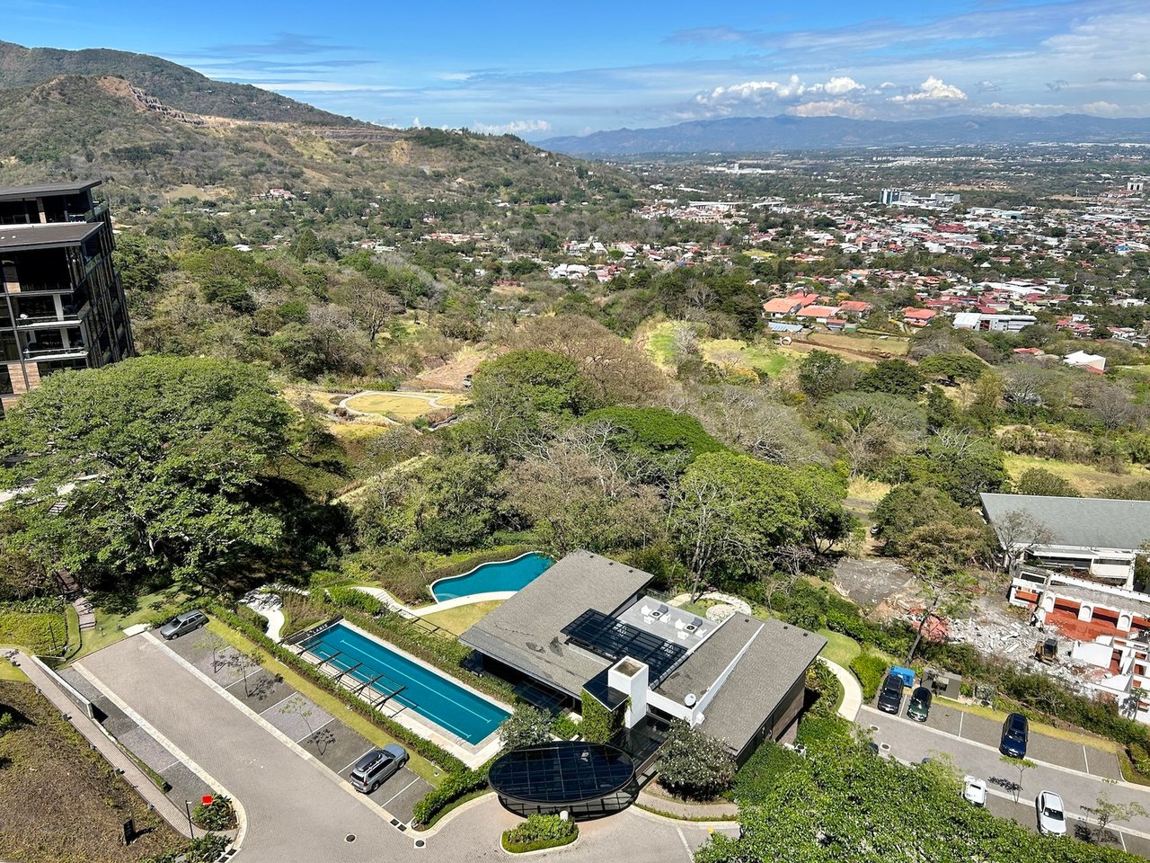 Customizable Mountain View Condo, Santa Ana, San Jose