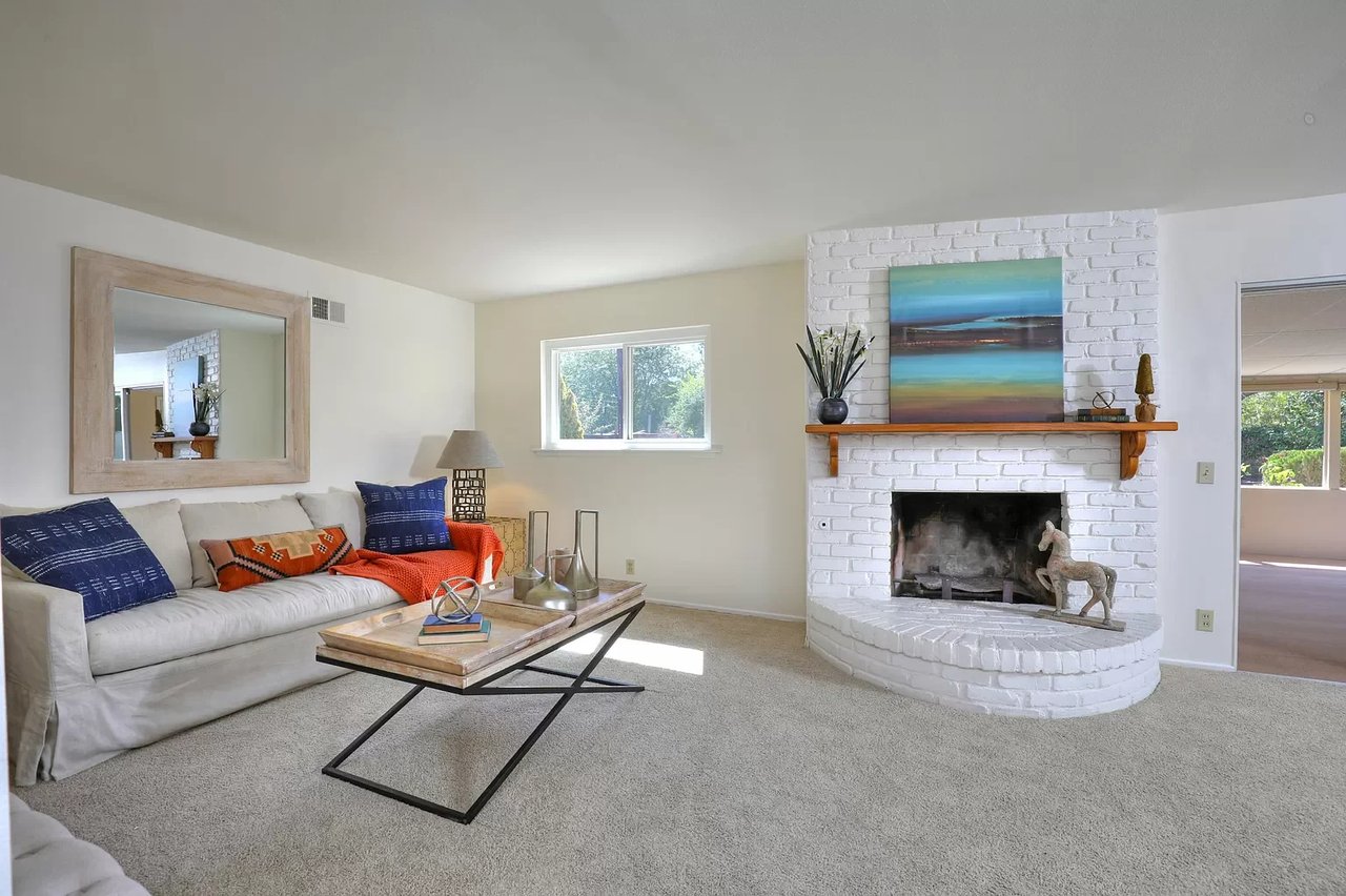 6213 Stow Canyon Rd