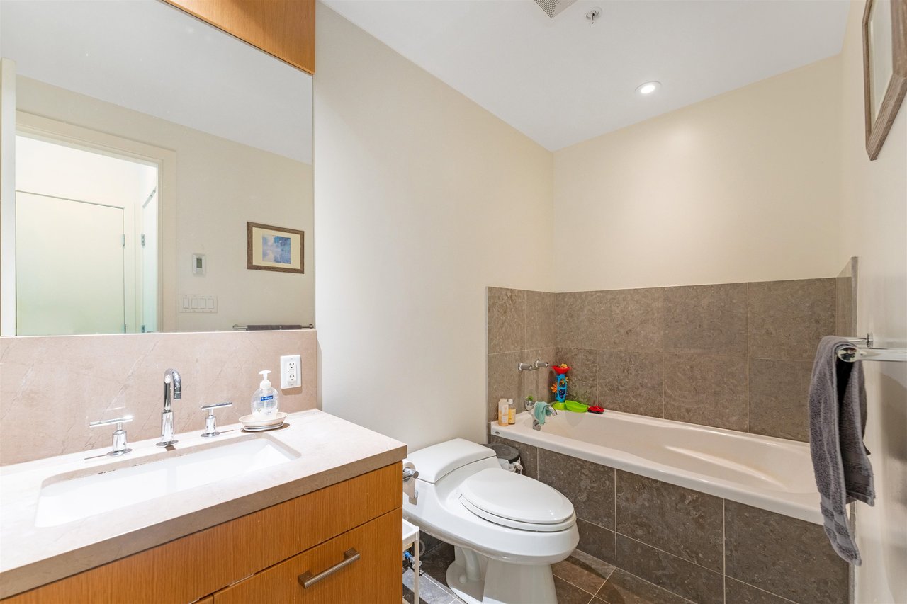TH8-6063 Iona Dr