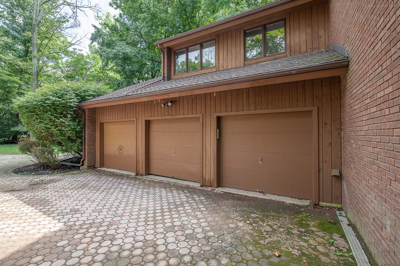 Bryn Mawr Custom Contemporary