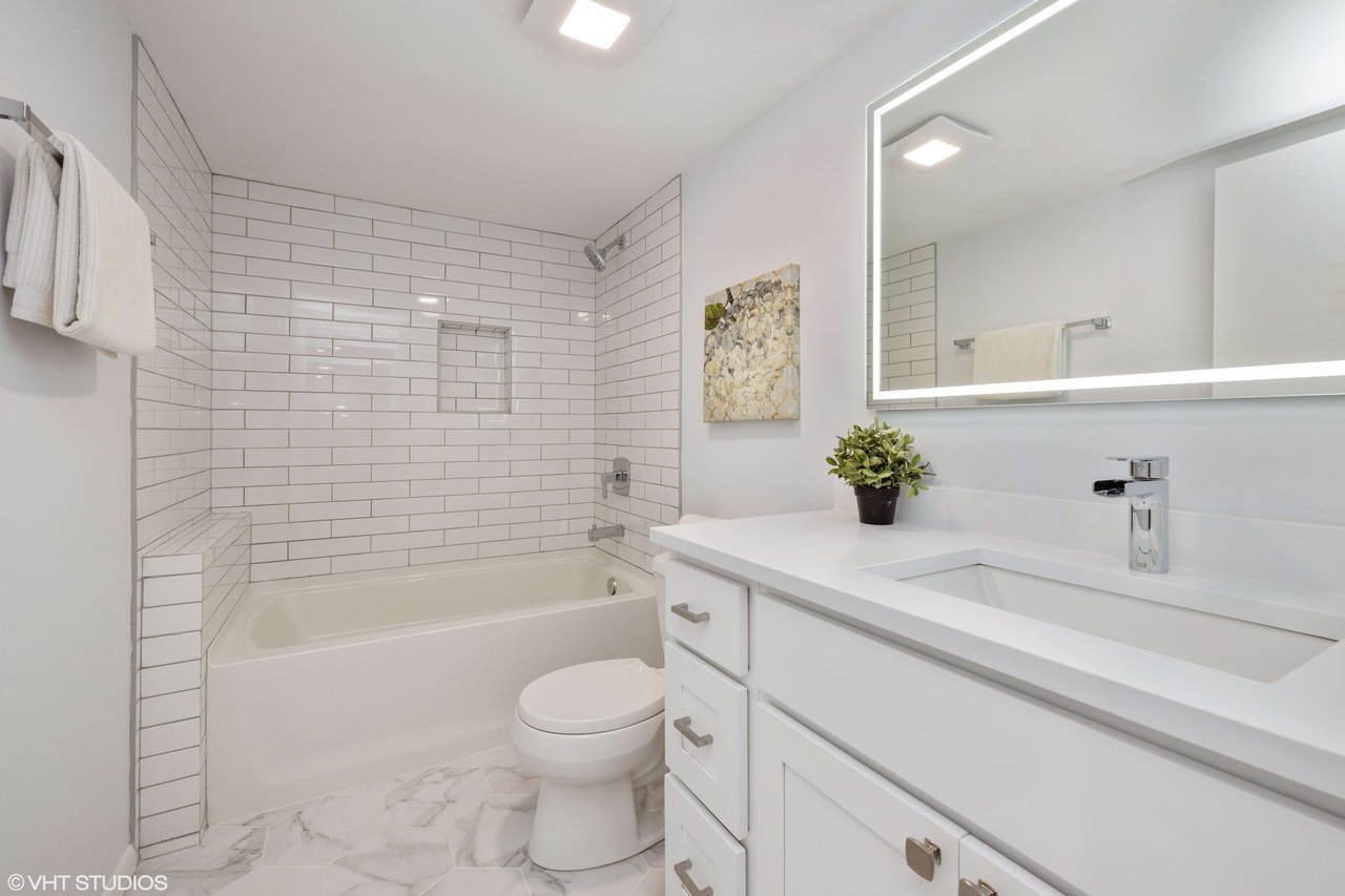 3838 Hampton Ave, Western Springs, IL 60558