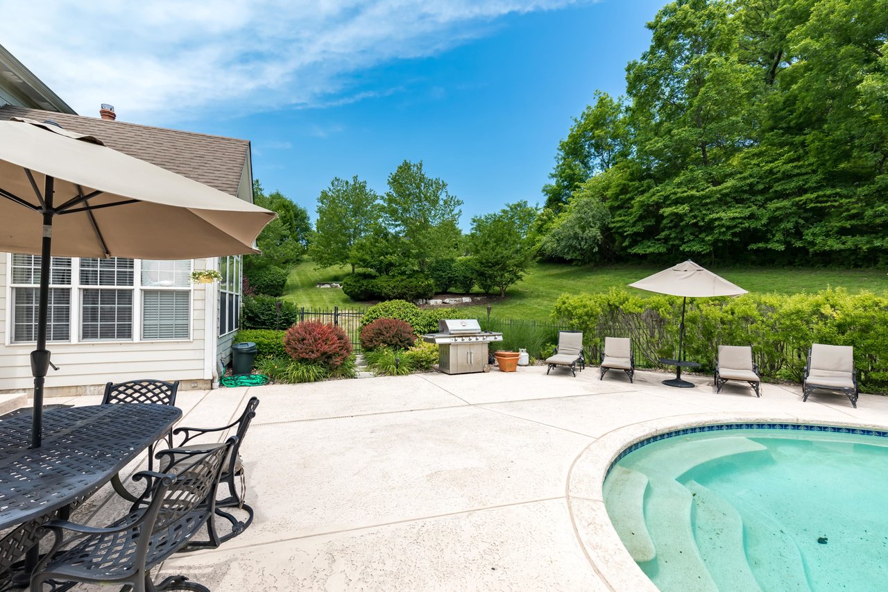 Newer Construction and Oh So Close to Chesterfield Amenities