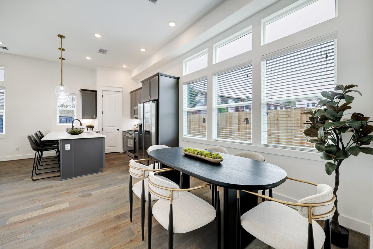 Montridge model kitchen and dining room 