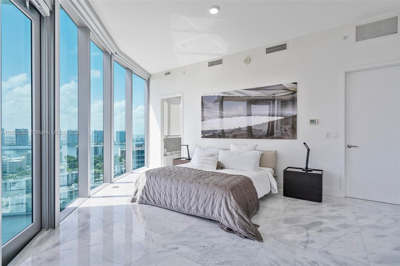 17475 Collins Ave Unit 1803