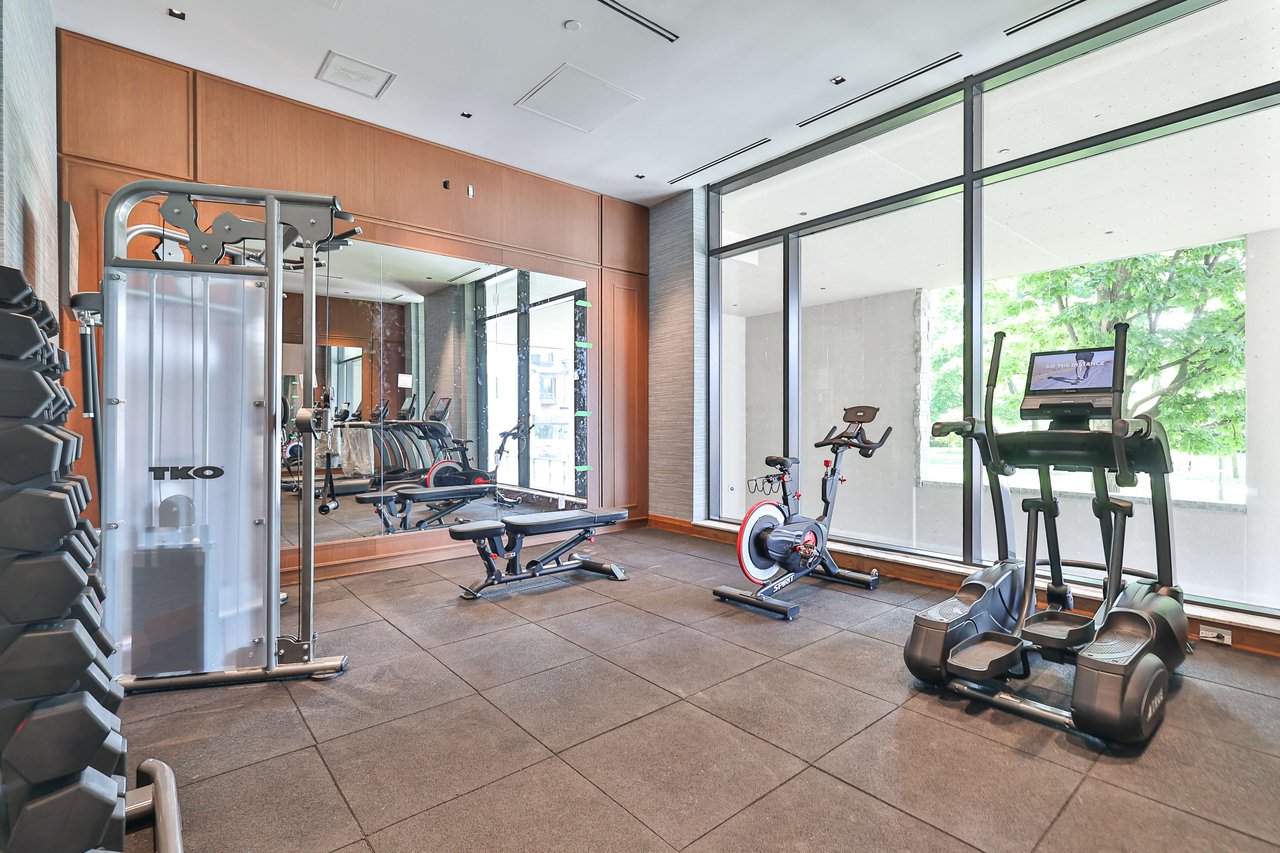 285 Avenue Road Suite #403