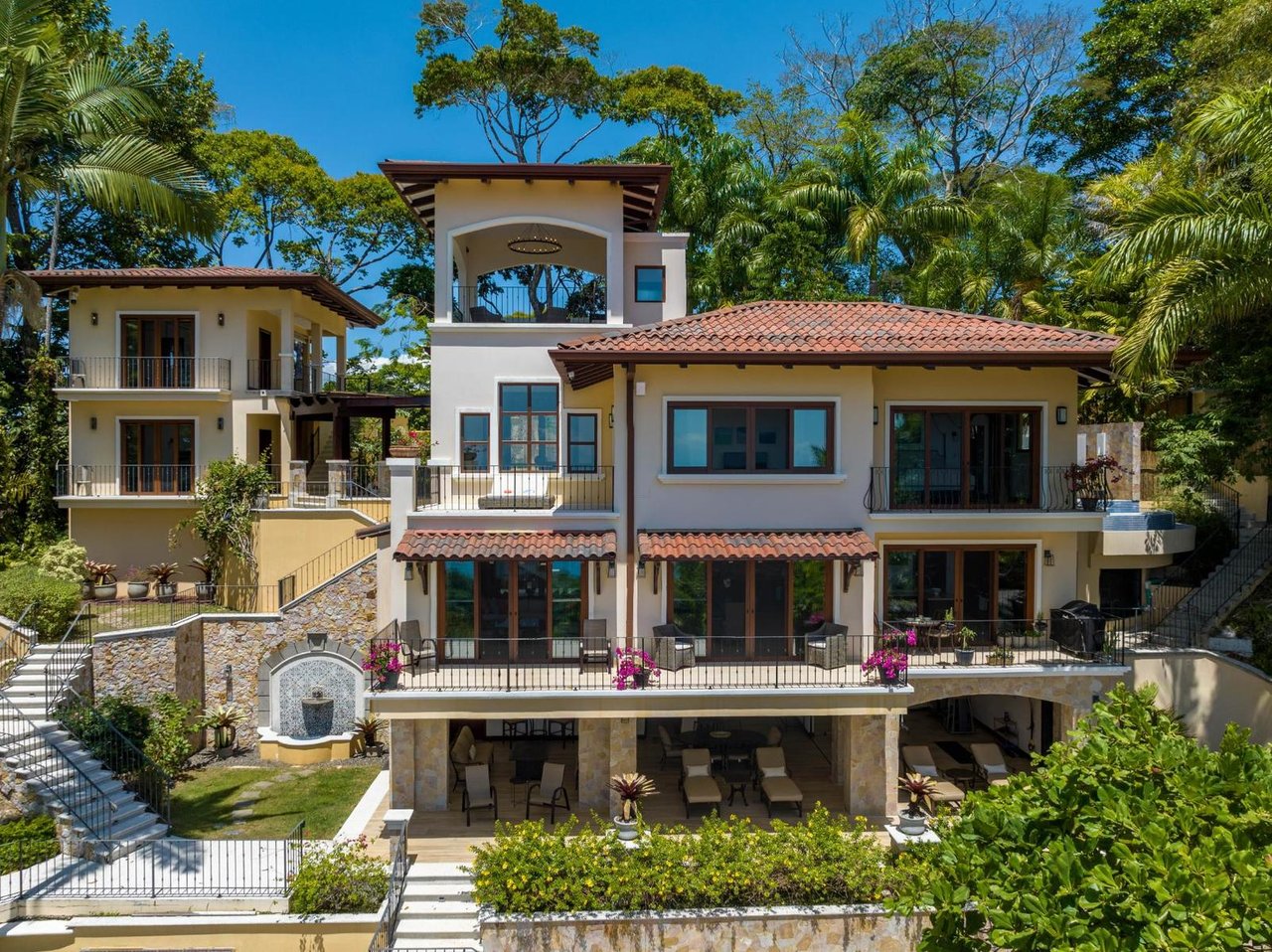 Private Ocean View Estate, Dominical, Puntarenas
