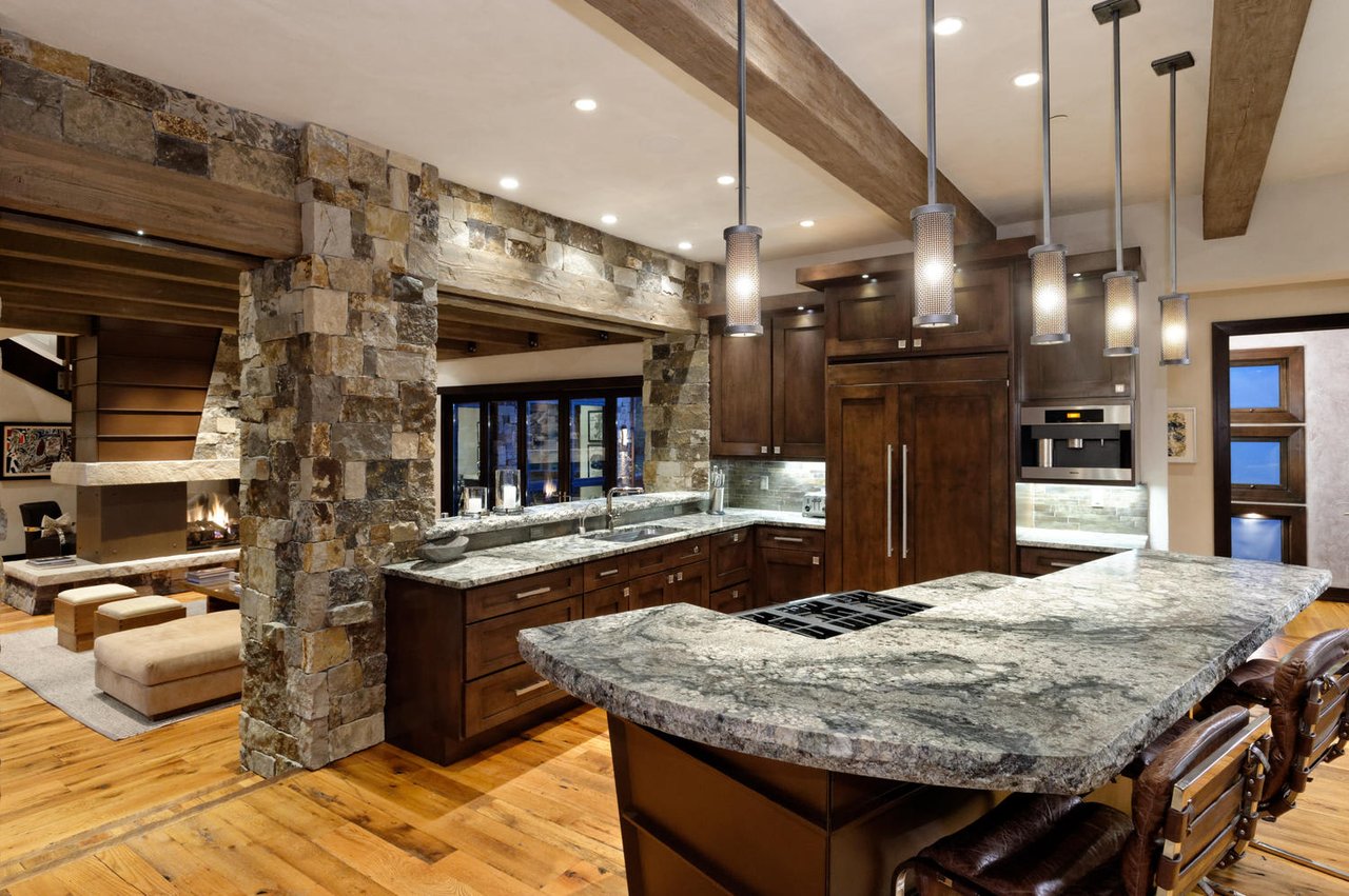 Ultimate in Style and Convenience in Aspen 