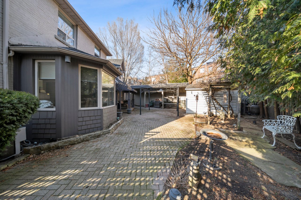 50 Harborn Rd